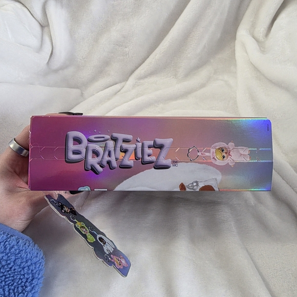 Authentic Sealed Bratz Bratziez Angel Cloe Blind Box Keychain — New, Verified - Picture 10 of 12